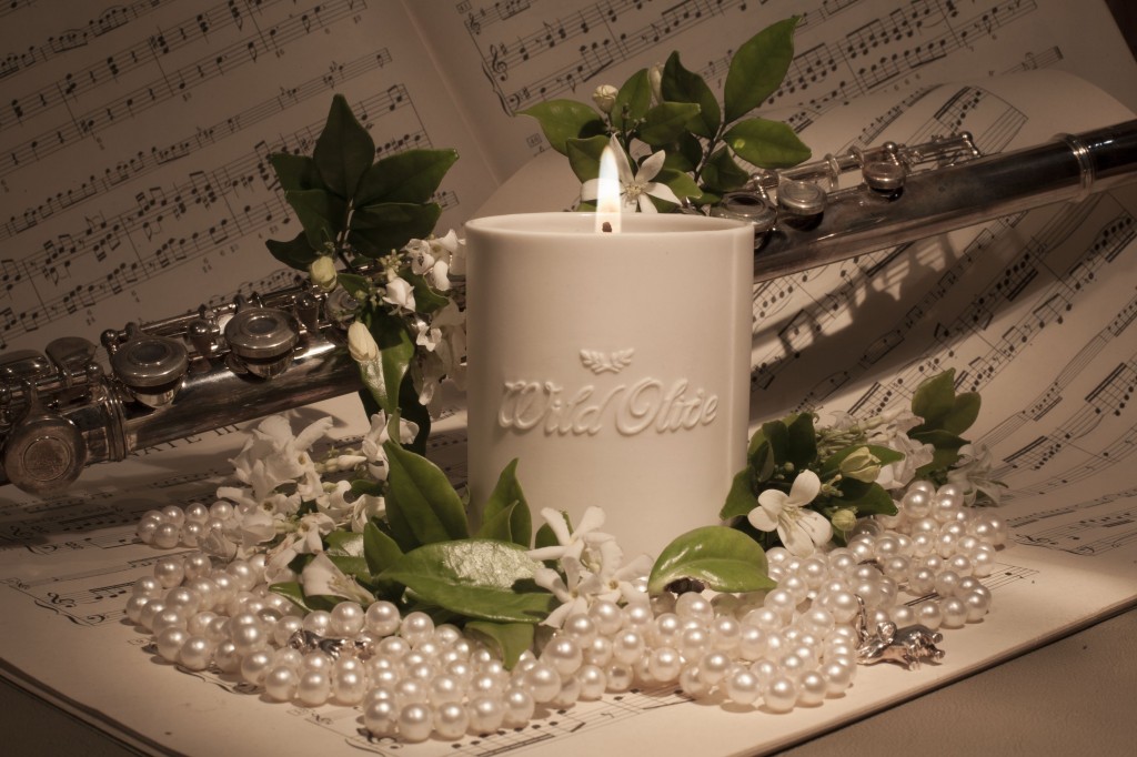 lumanare de soia wild olive