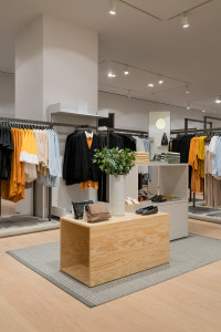 magazin COS Bucuresti Baneasa Shopping City 2