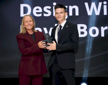 Recunoaștere internațională pentru un designer român de 24 de ani